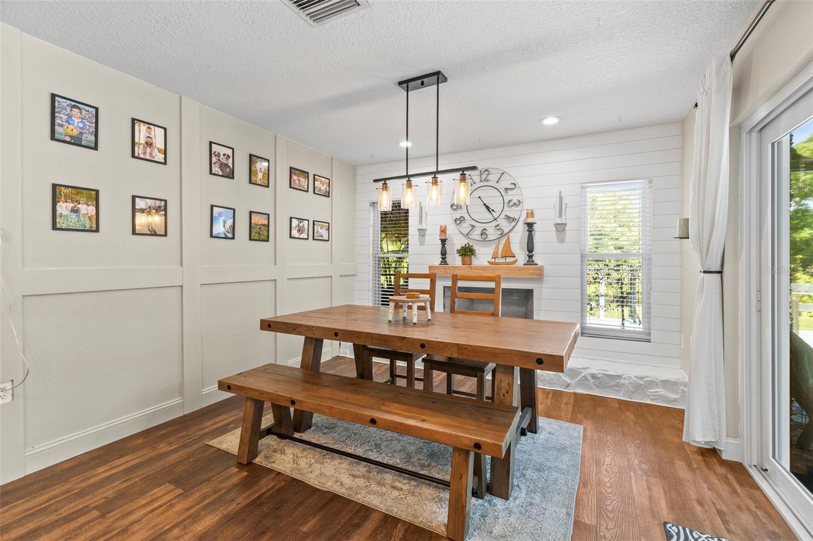 Image 16 of 54 For 2400 Commack Court