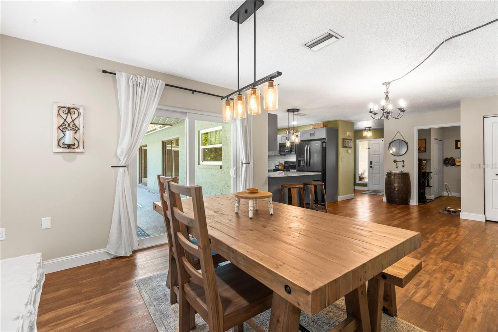 Image 17 of 54 For 2400 Commack Court