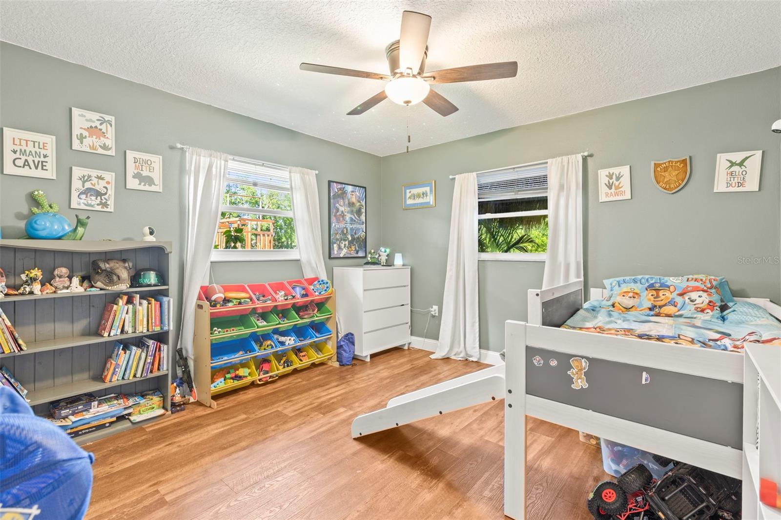 Image 18 of 54 For 2400 Commack Court