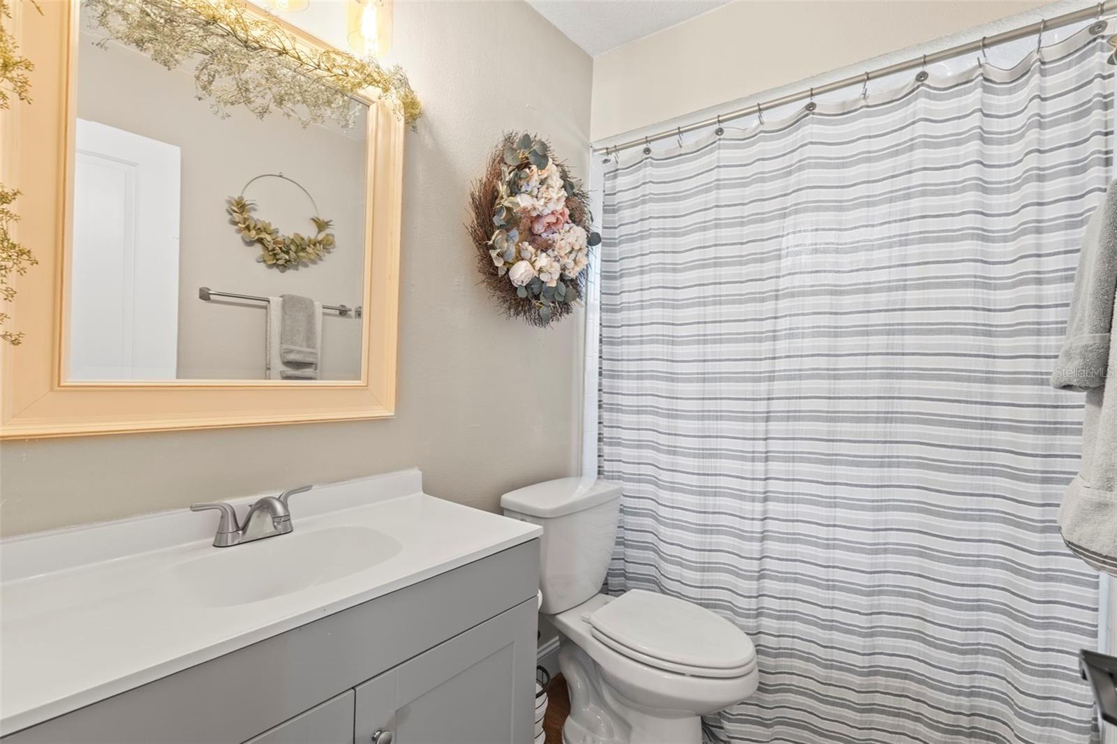 Image 20 of 54 For 2400 Commack Court