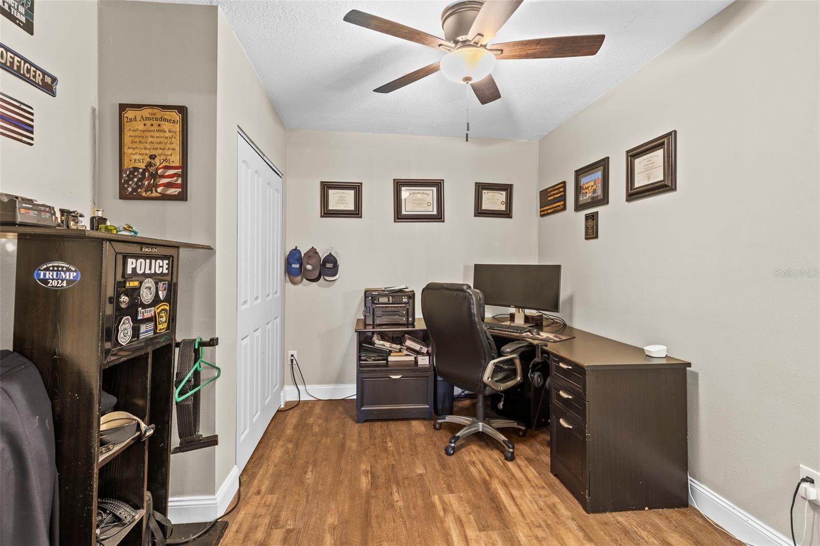 Image 22 of 54 For 2400 Commack Court