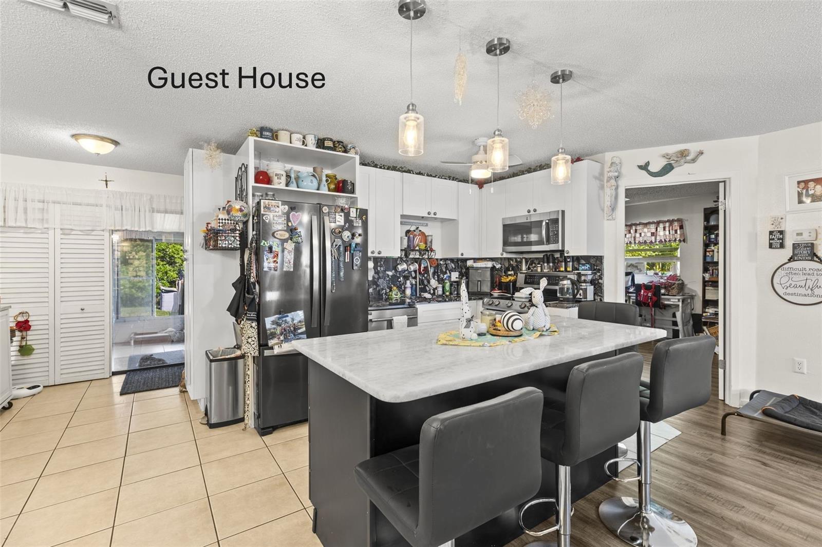 Image 36 of 54 For 2400 Commack Court