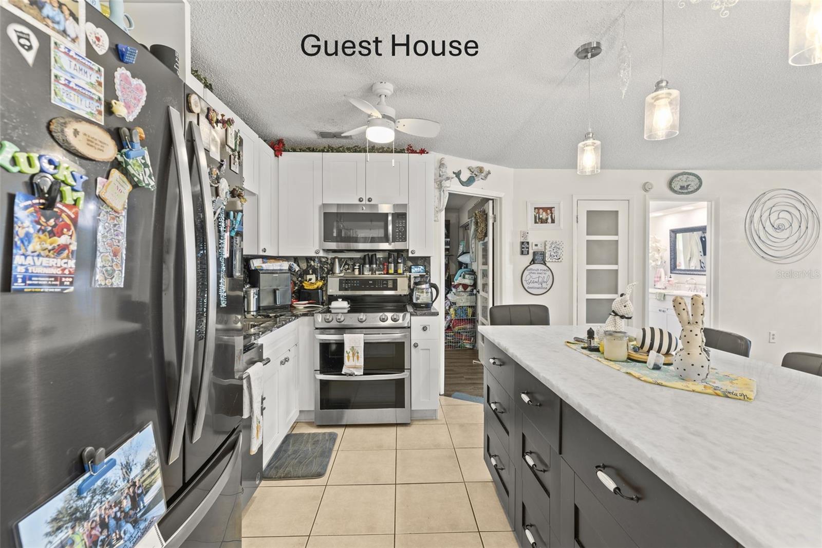 Image 37 of 54 For 2400 Commack Court