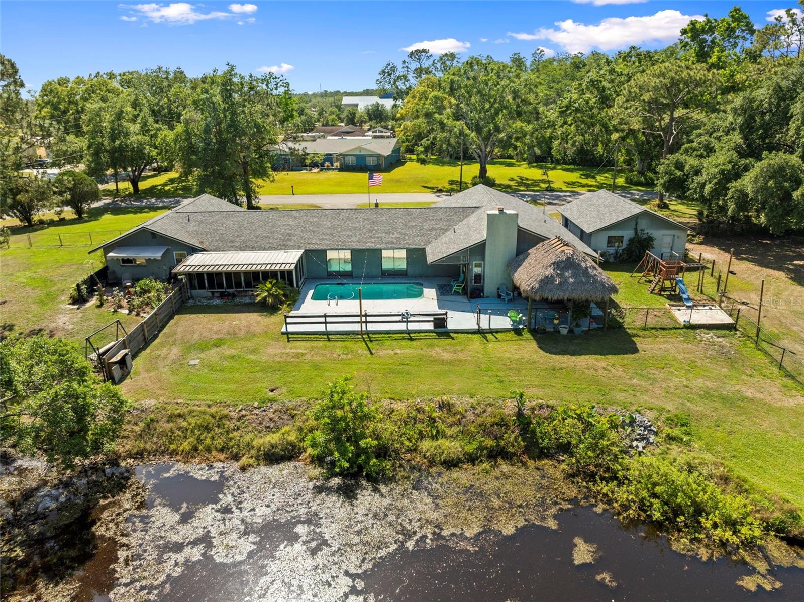 Image 5 of 54 For 2400 Commack Court