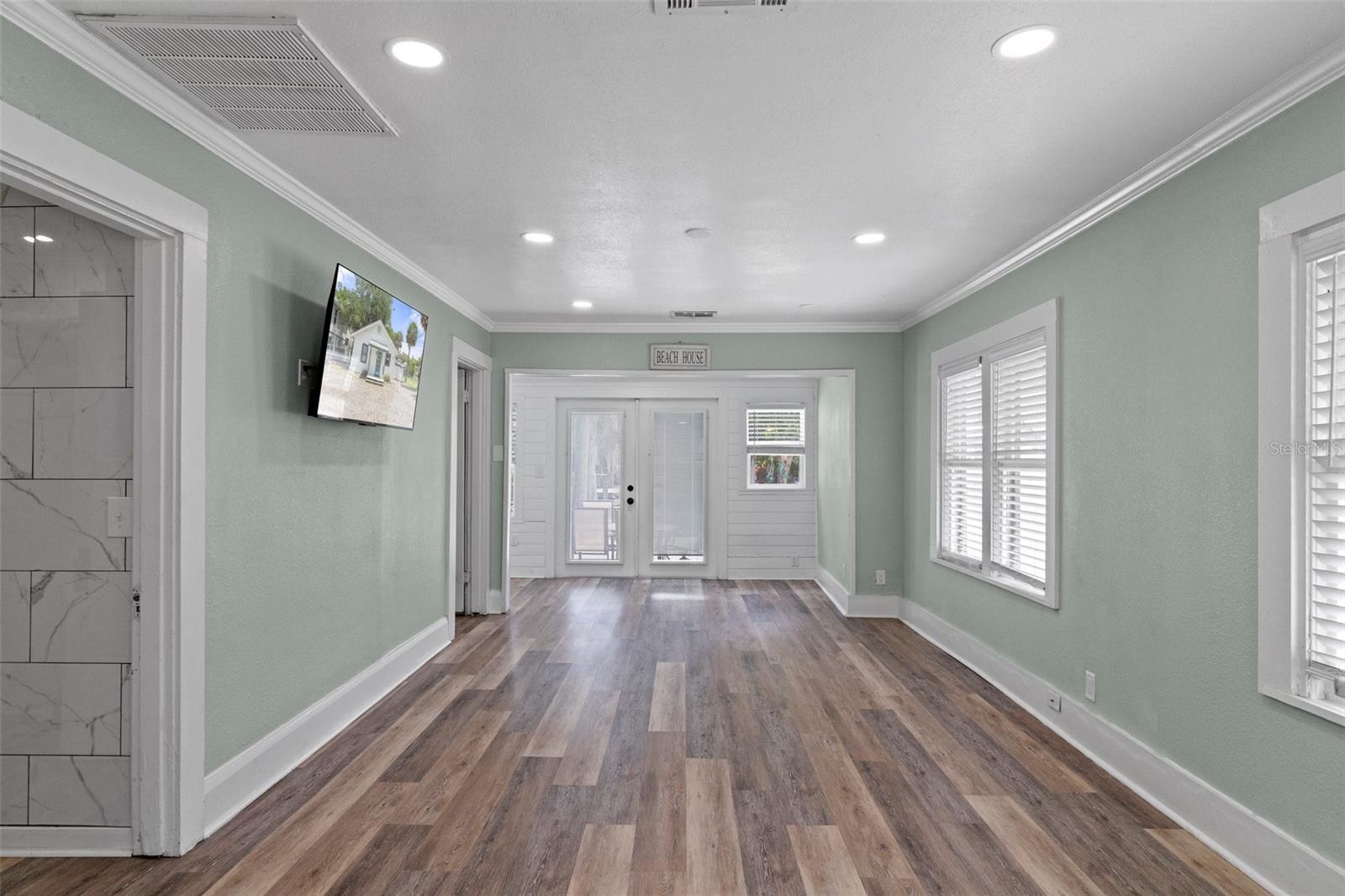 Image 14 of 50 For 7252 Coventry Court