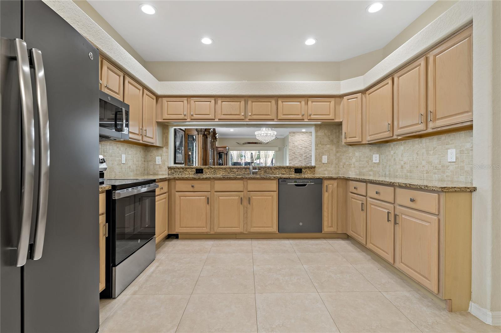 Image 4 of 48 For 1260 Dartford Drive