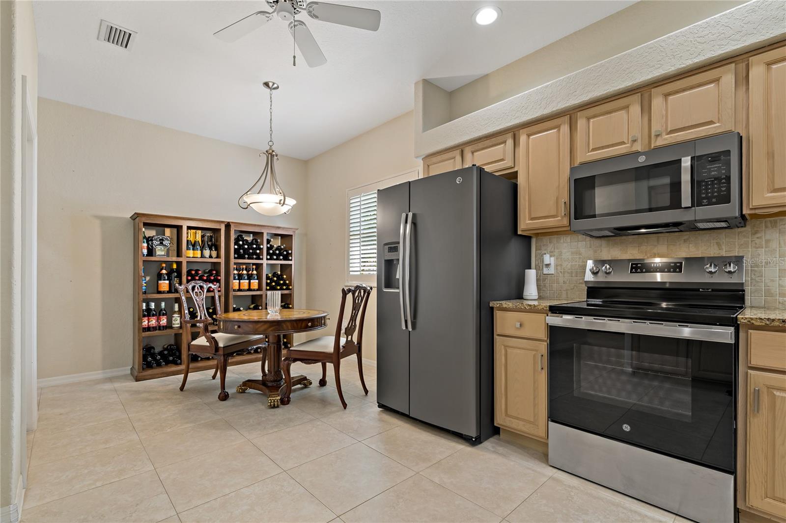 Image 6 of 48 For 1260 Dartford Drive