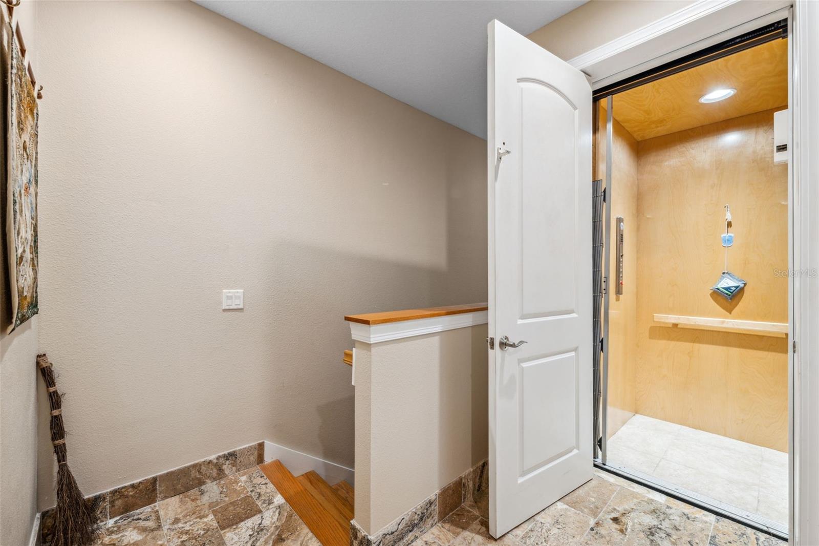 Image 24 of 66 For 1340 Bayshore Boulevard 411
