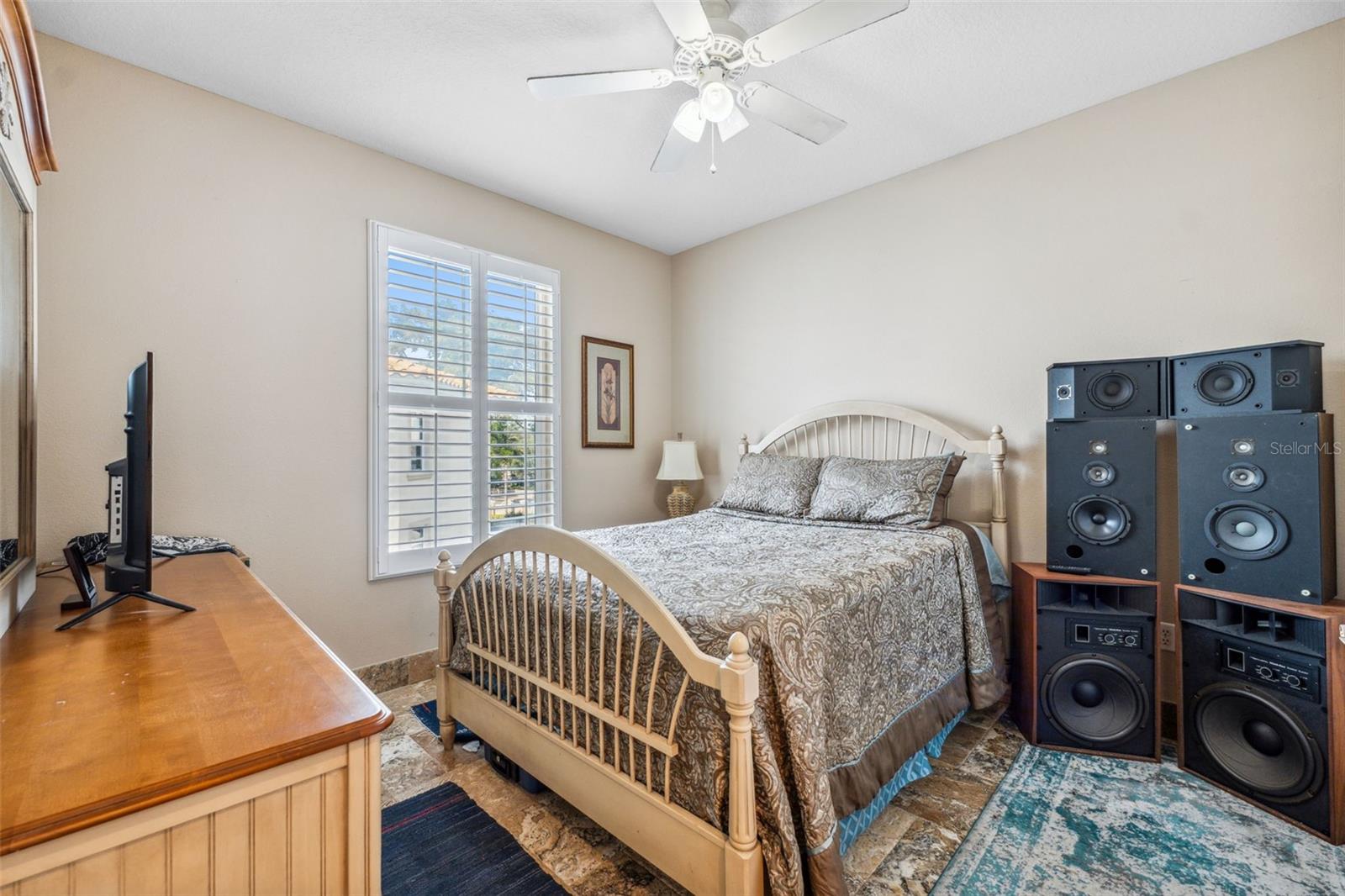 Image 32 of 66 For 1340 Bayshore Boulevard 411
