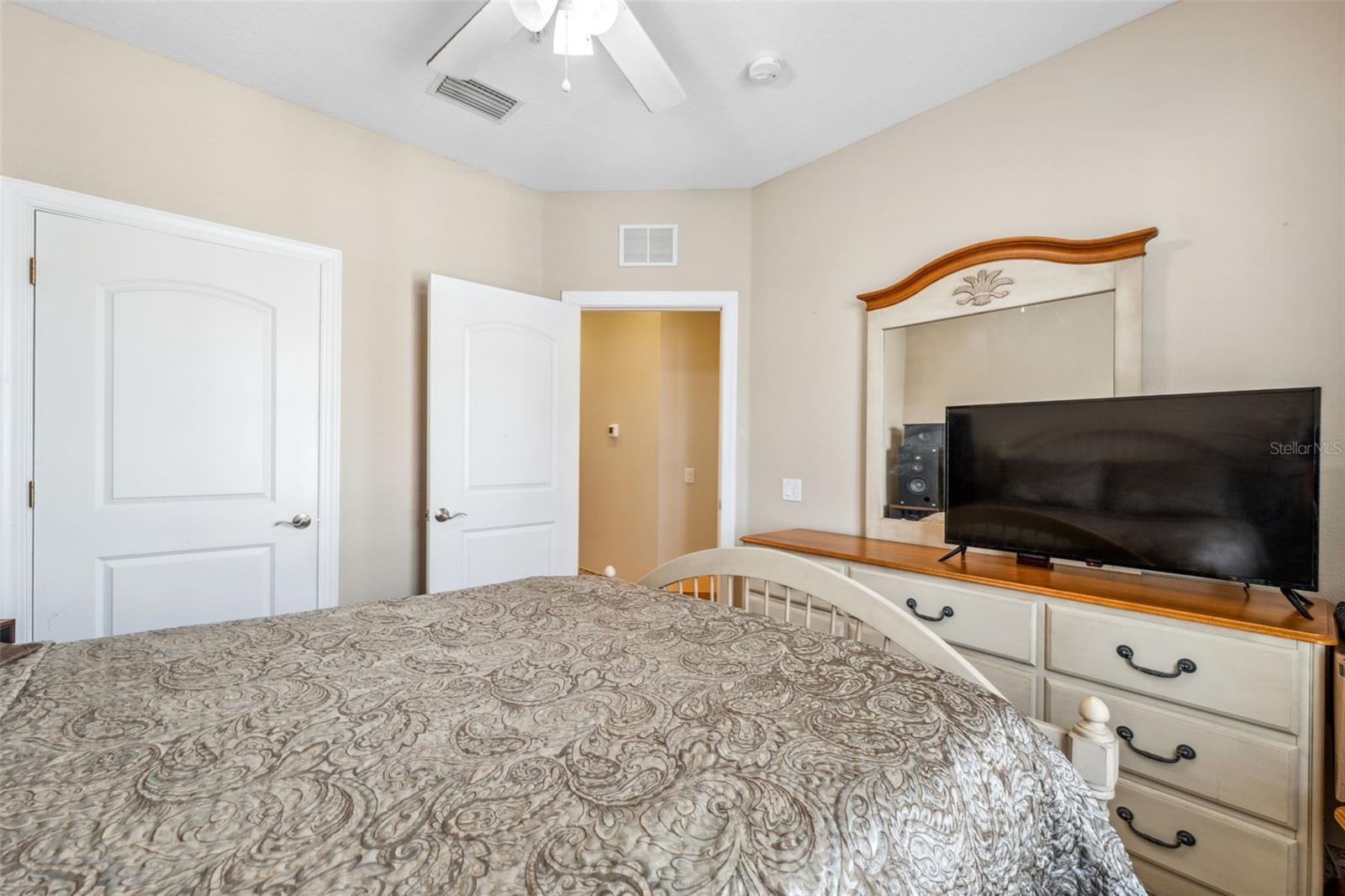 Image 33 of 66 For 1340 Bayshore Boulevard 411