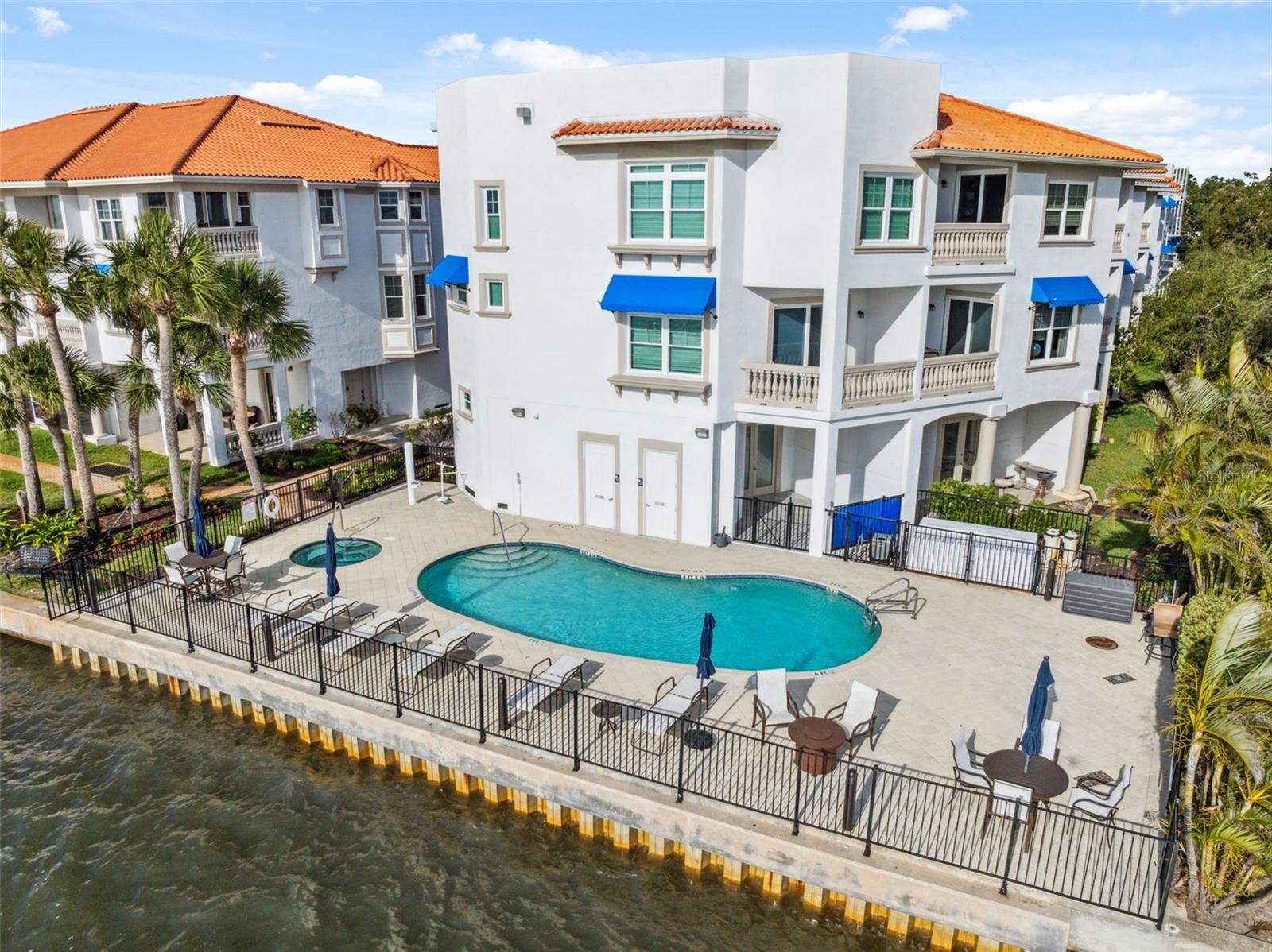 Image 56 of 66 For 1340 Bayshore Boulevard 411