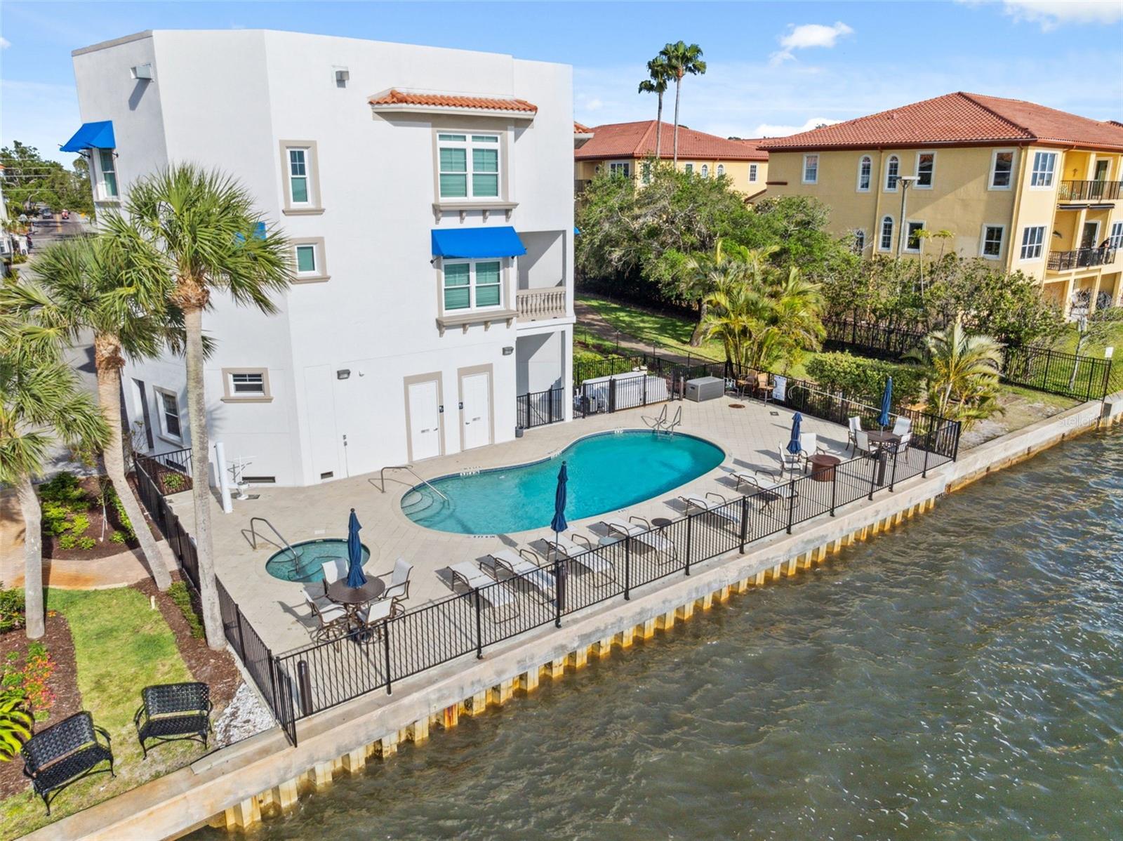 Image 57 of 66 For 1340 Bayshore Boulevard 411