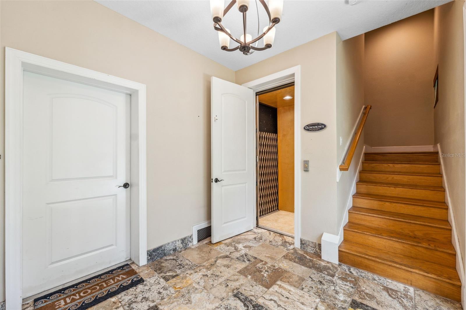 Image 7 of 66 For 1340 Bayshore Boulevard 411