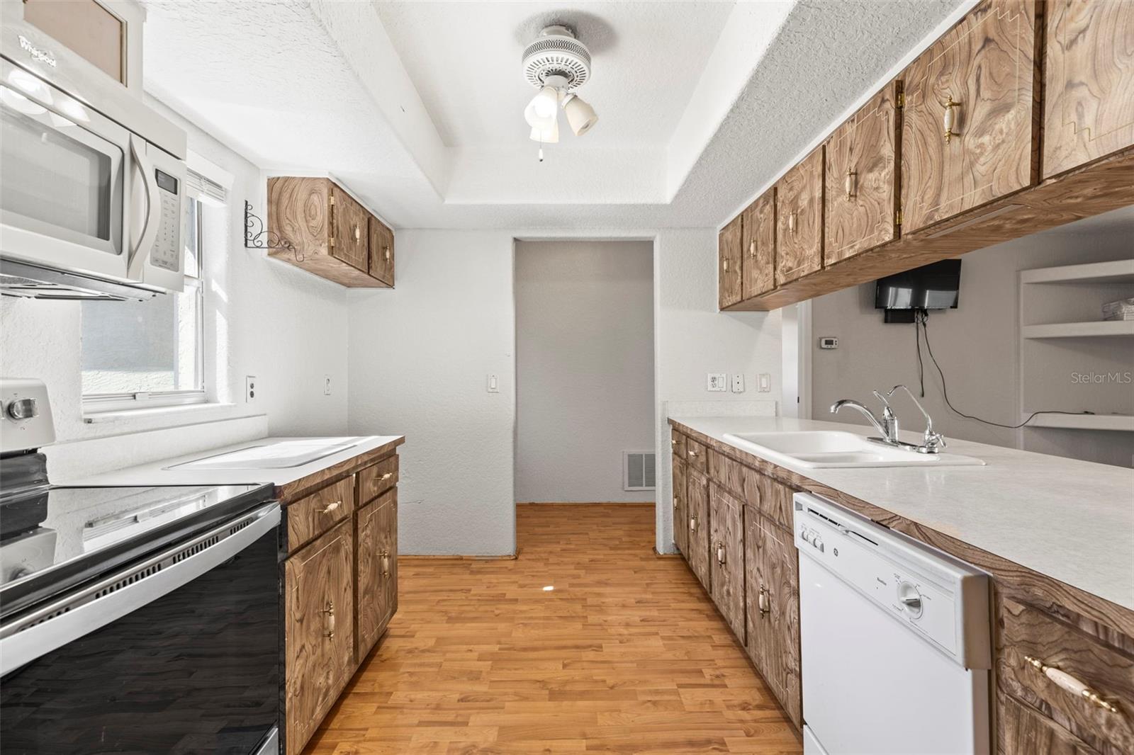 Image 14 of 40 For 12065 Shadow Ridge Boulevard