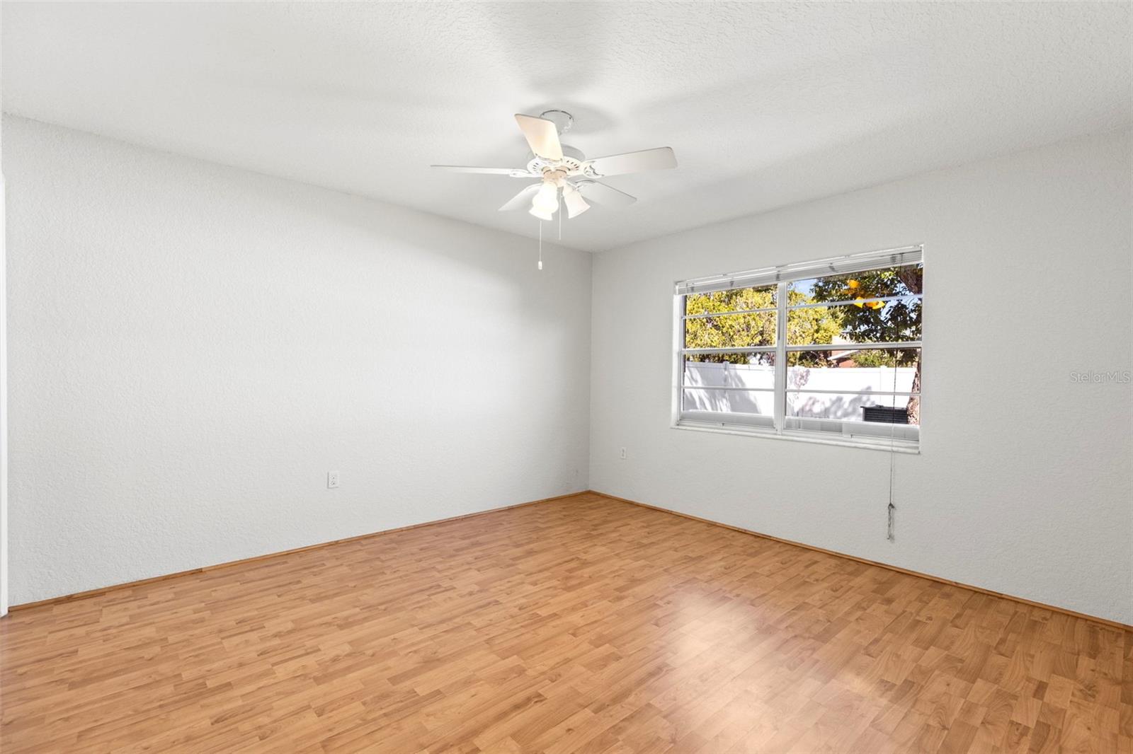 Image 24 of 40 For 12065 Shadow Ridge Boulevard
