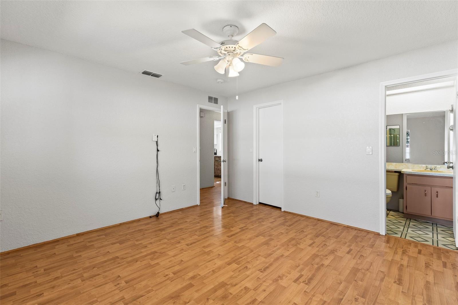 Image 25 of 40 For 12065 Shadow Ridge Boulevard