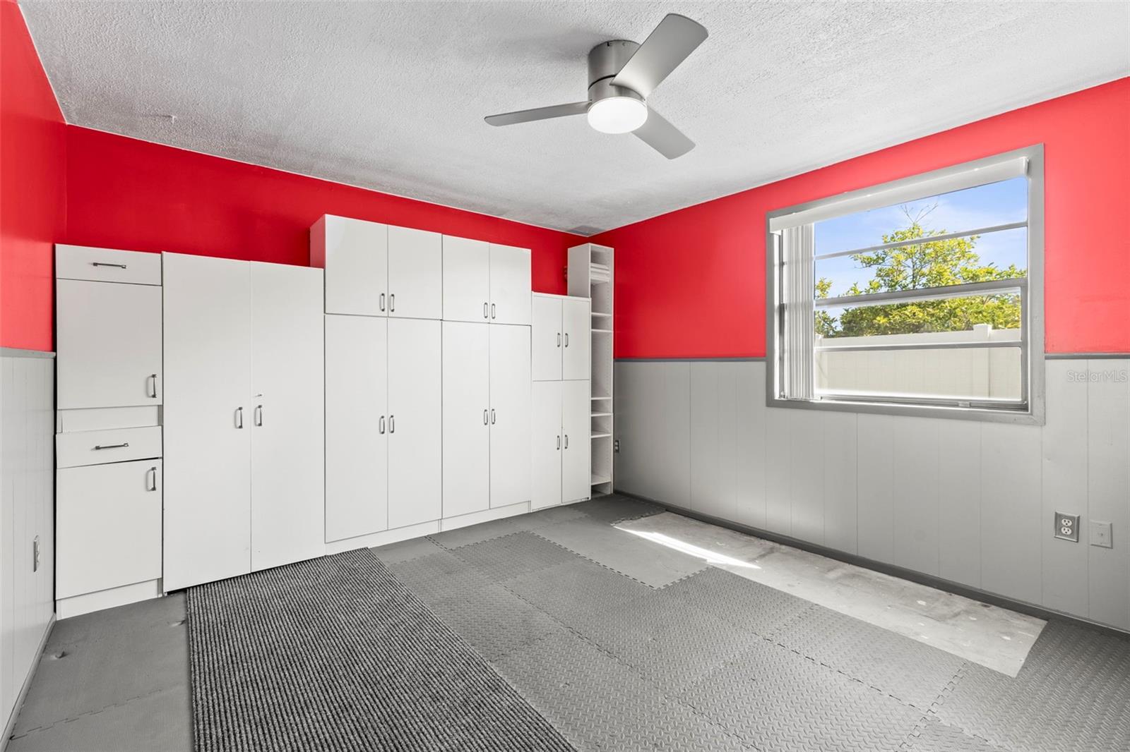 Image 27 of 40 For 12065 Shadow Ridge Boulevard