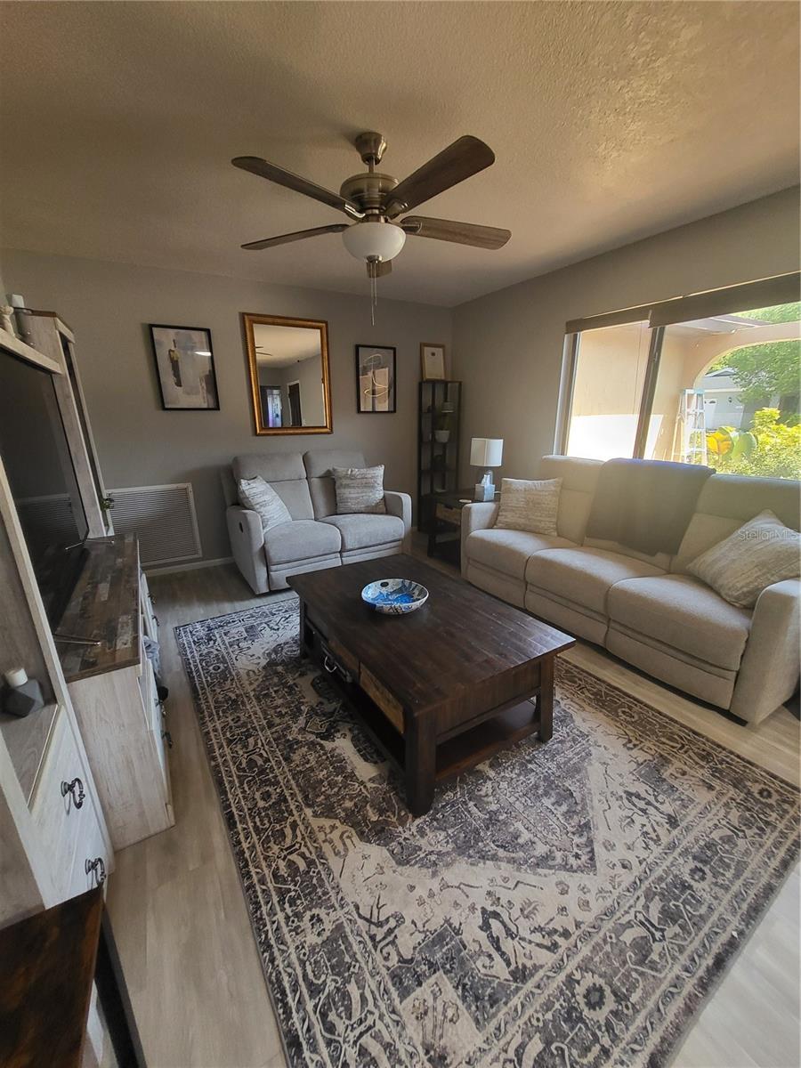Image 6 of 48 For 13111 Sheridan Drive
