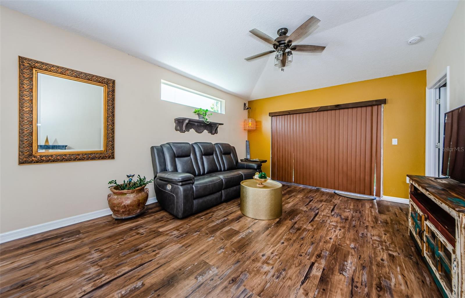 Image 10 of 37 For 8604 Corinthian Way