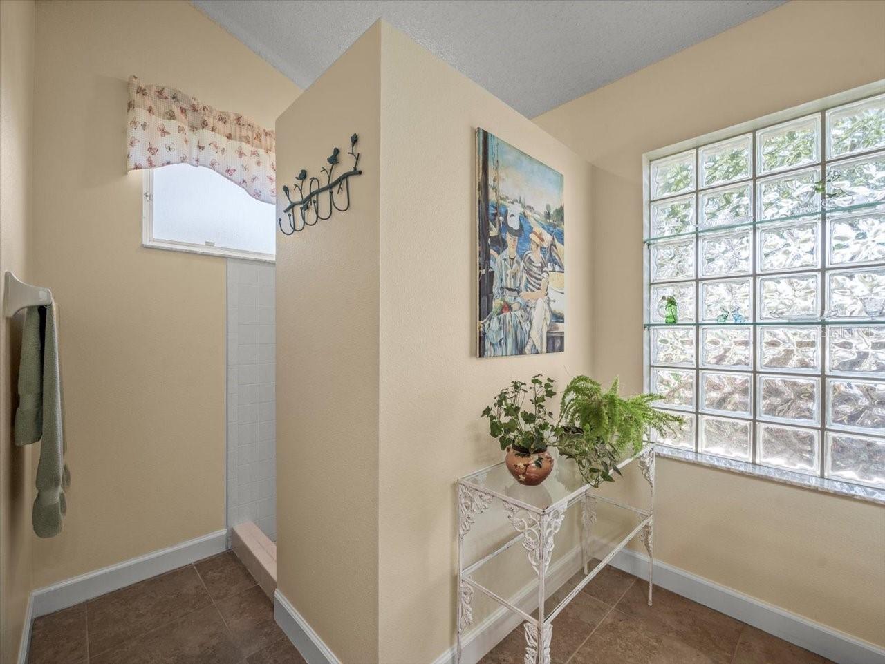 Image 26 of 48 For 446 Romine Court