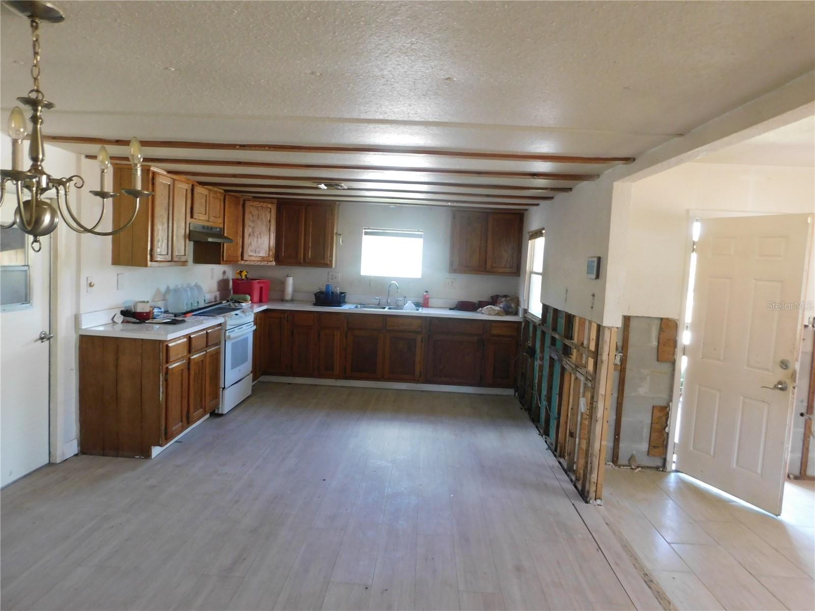 Image 13 of 21 For 7122 Wilcox Drive