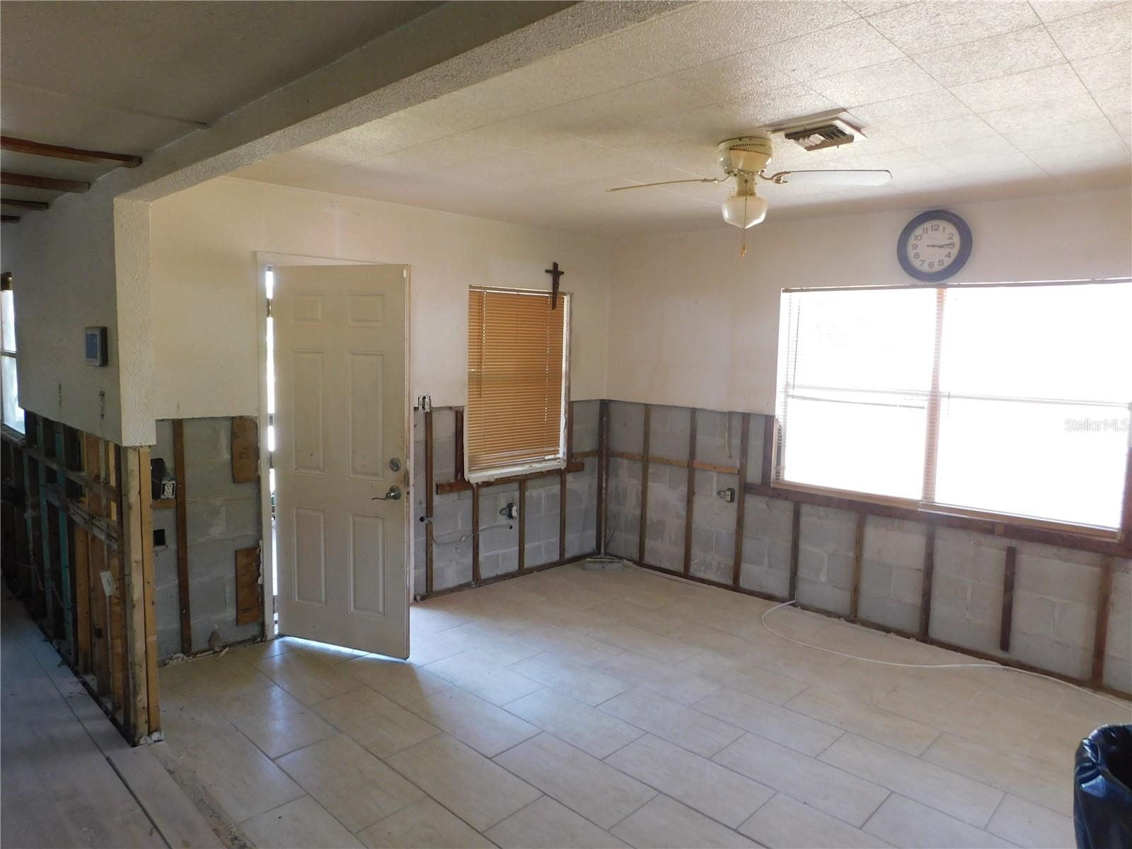 Image 5 of 21 For 7122 Wilcox Drive