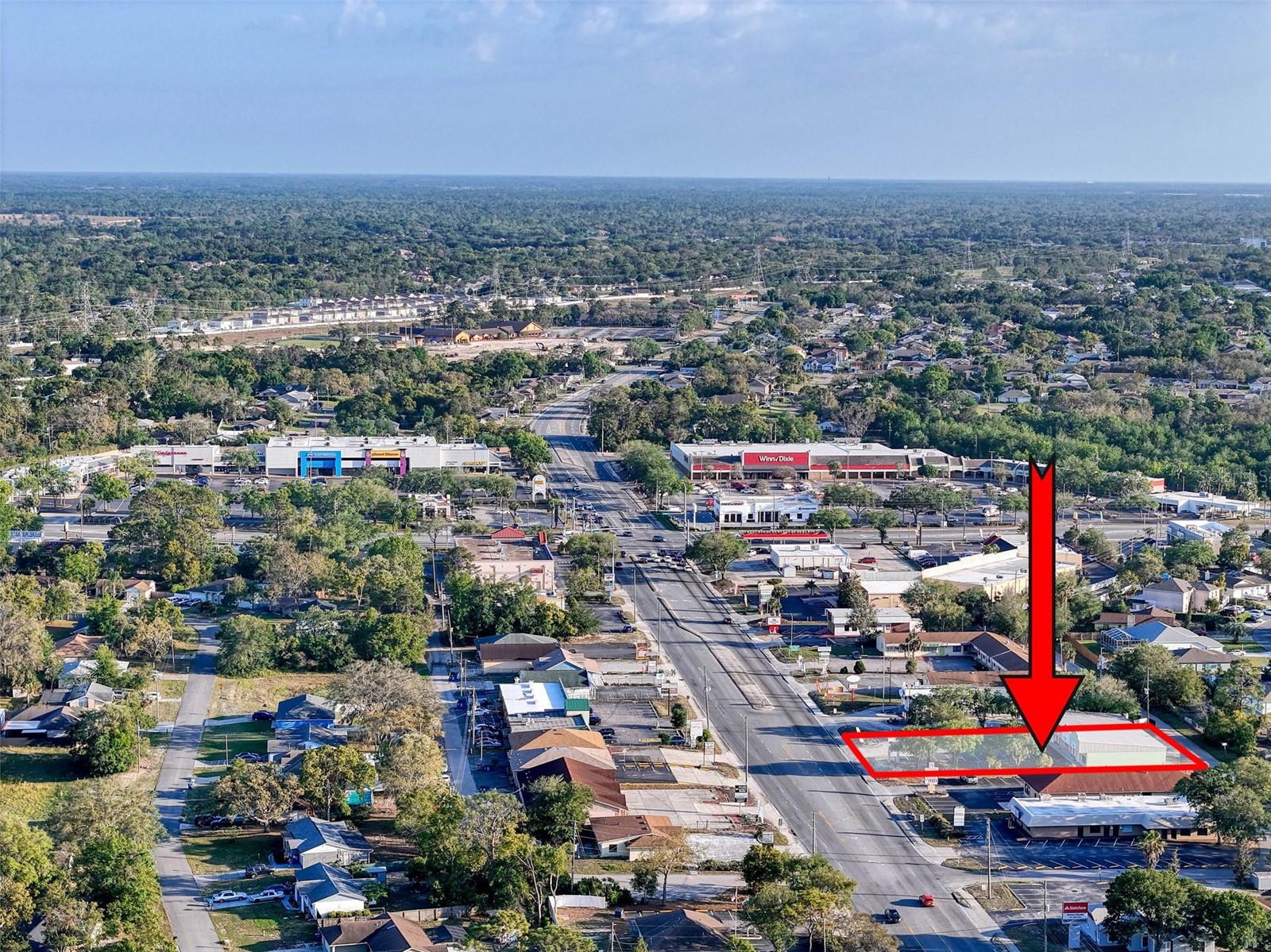 Listing photo id 10 for 2157 Mariner Boulevard
