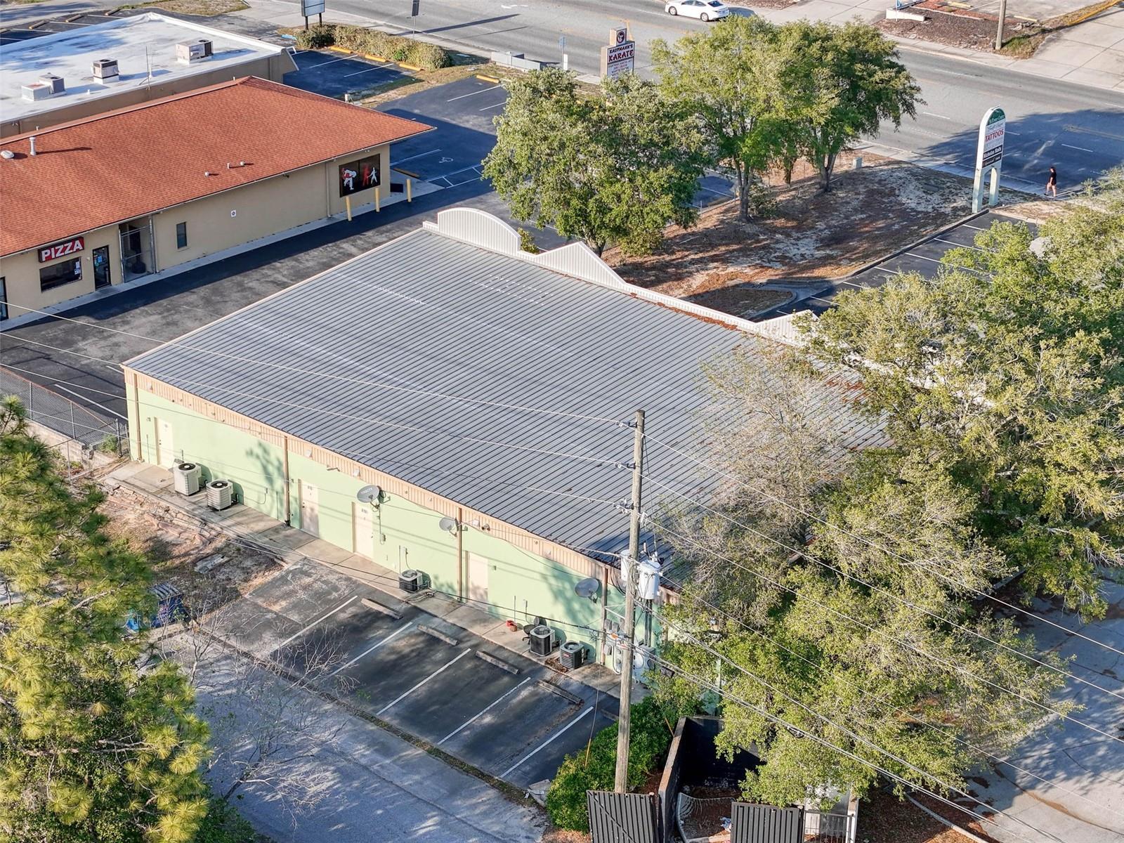 Listing photo id 14 for 2157 Mariner Boulevard