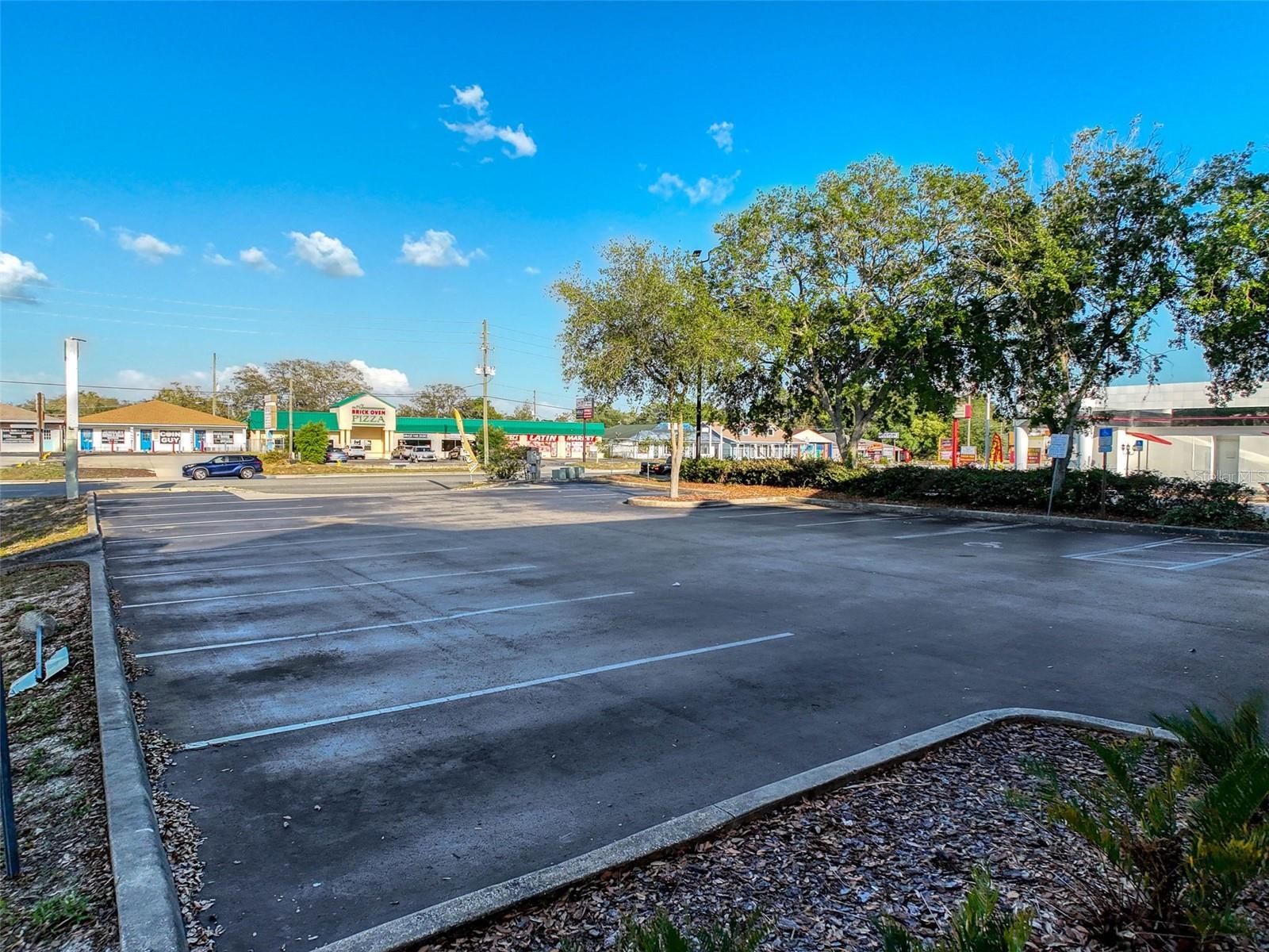 Listing photo id 20 for 2157 Mariner Boulevard