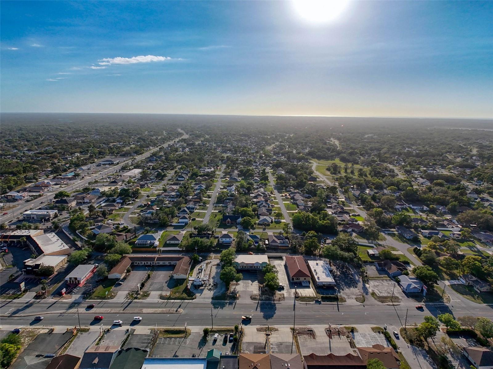 Listing photo id 27 for 2157 Mariner Boulevard