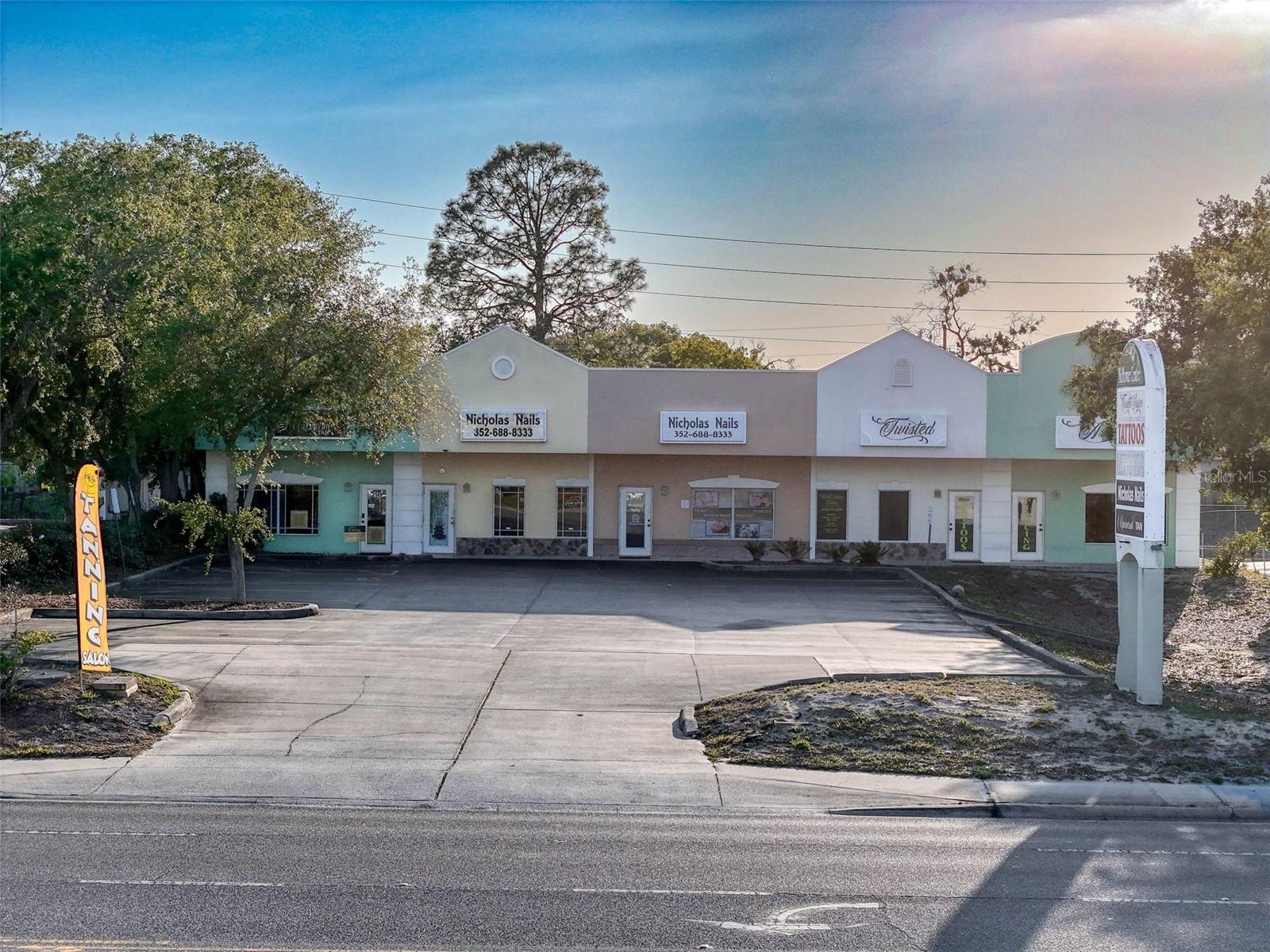 Listing photo id 31 for 2157 Mariner Boulevard