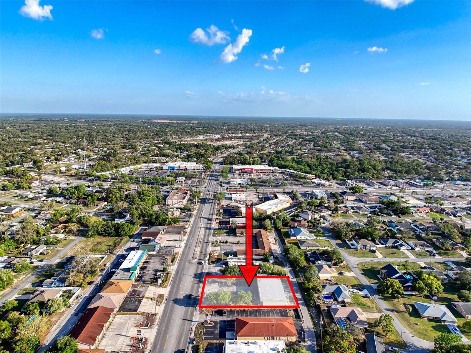 Listing photo id 4 for 2157 Mariner Boulevard