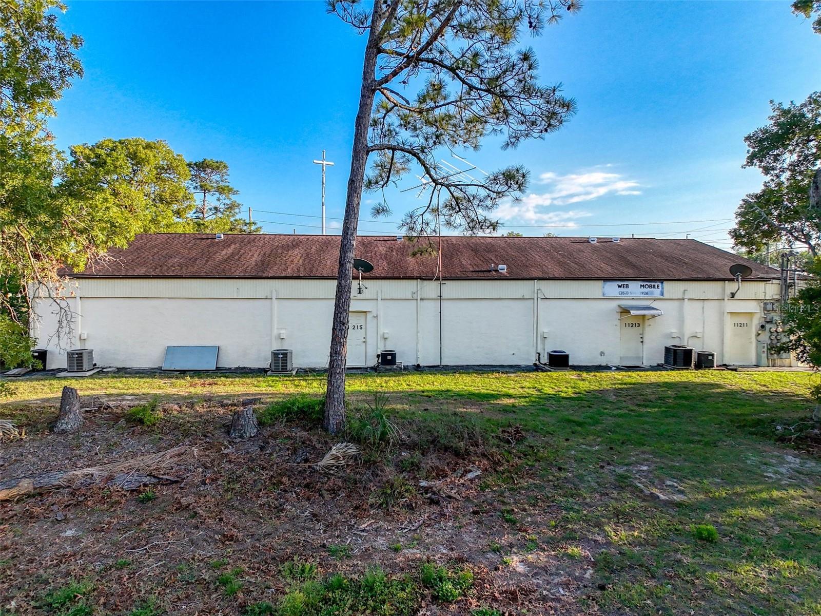 Image 12 of 25 For 11211 Spring Hill Drive