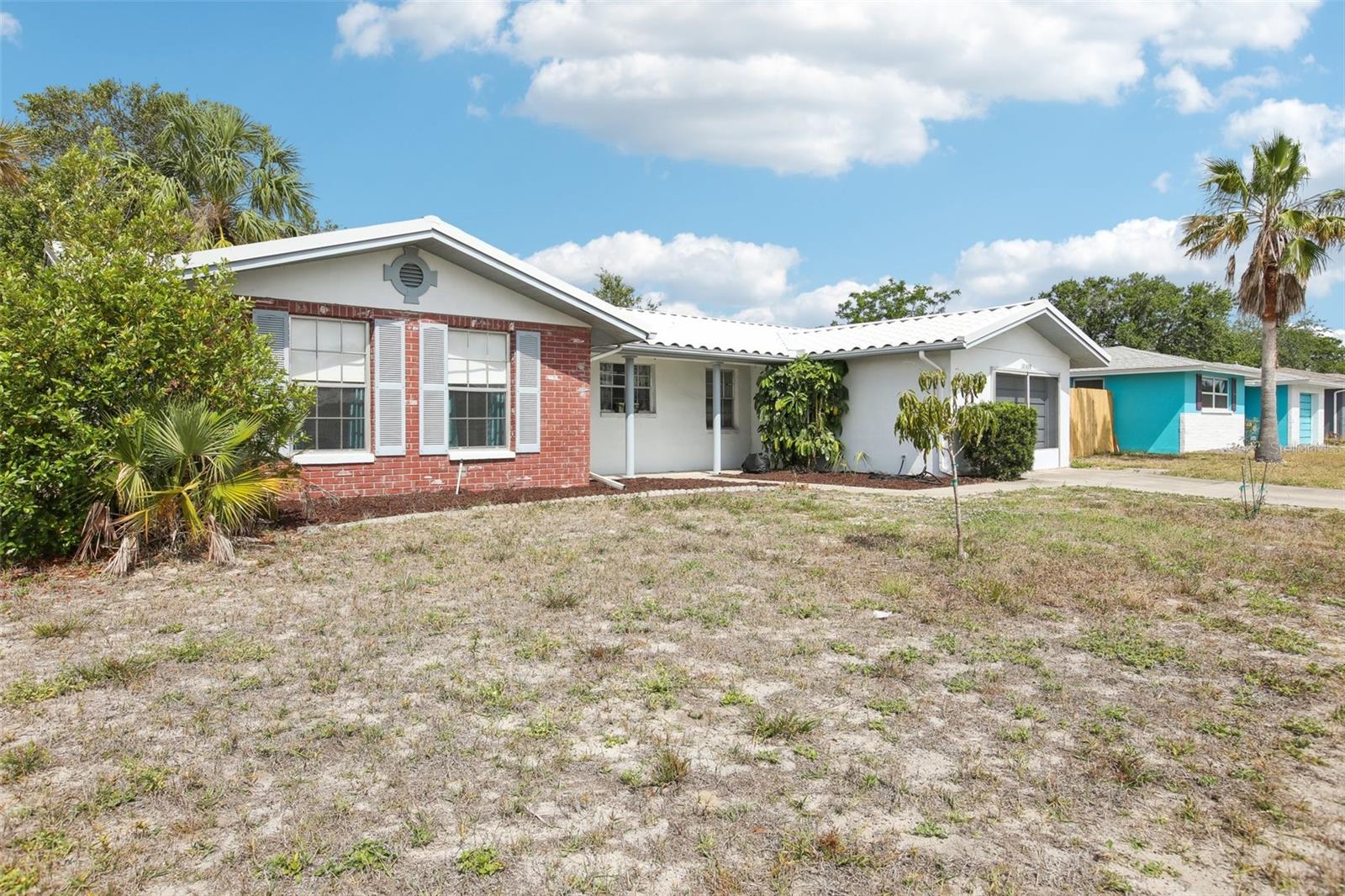 Listing photo id 0 for 10309 Honeysuckle Lane