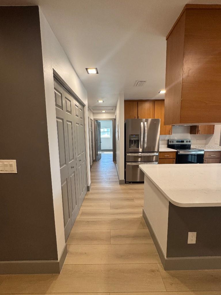 Image 12 of 29 For 2963 Poplar Avenue