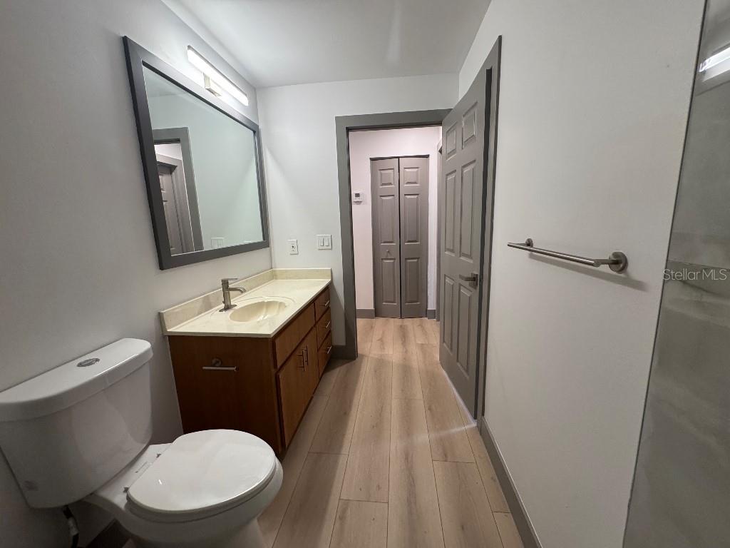Image 17 of 29 For 2963 Poplar Avenue