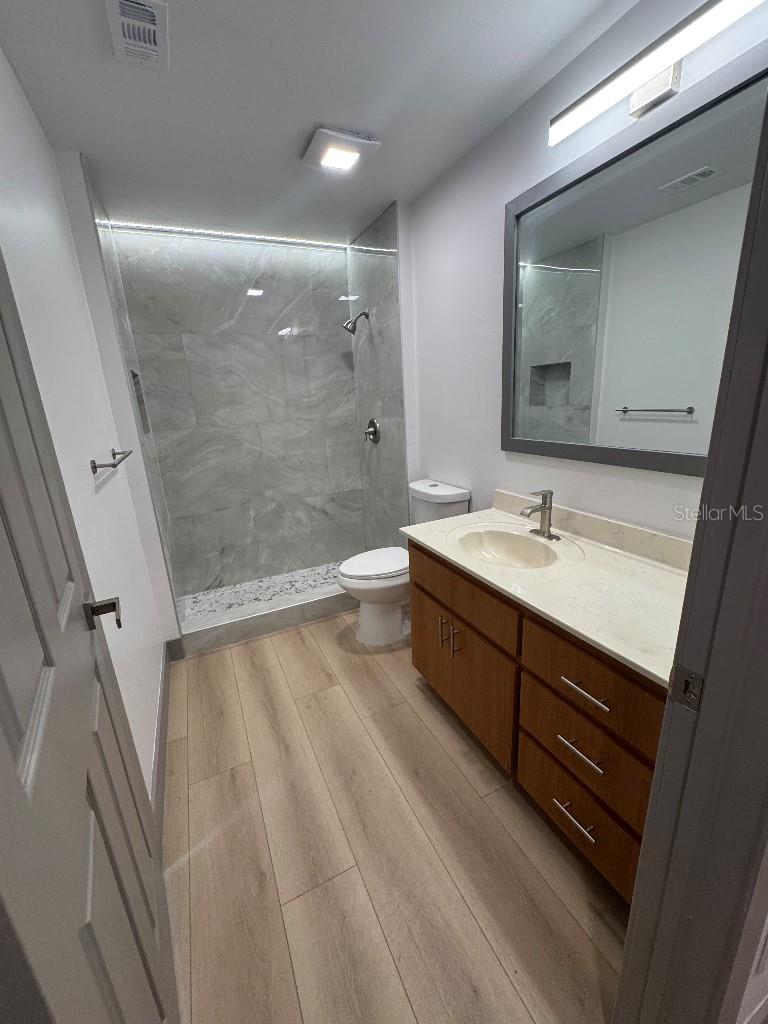 Image 18 of 29 For 2963 Poplar Avenue