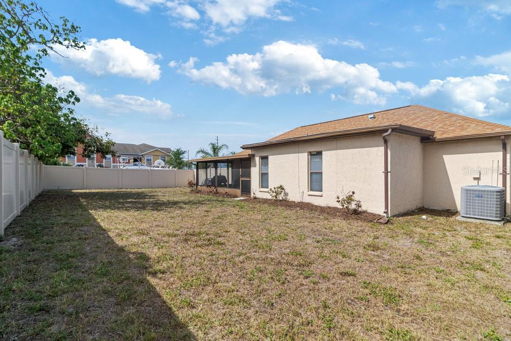 Listing photo id 20 for 9100 Whitman Lane
