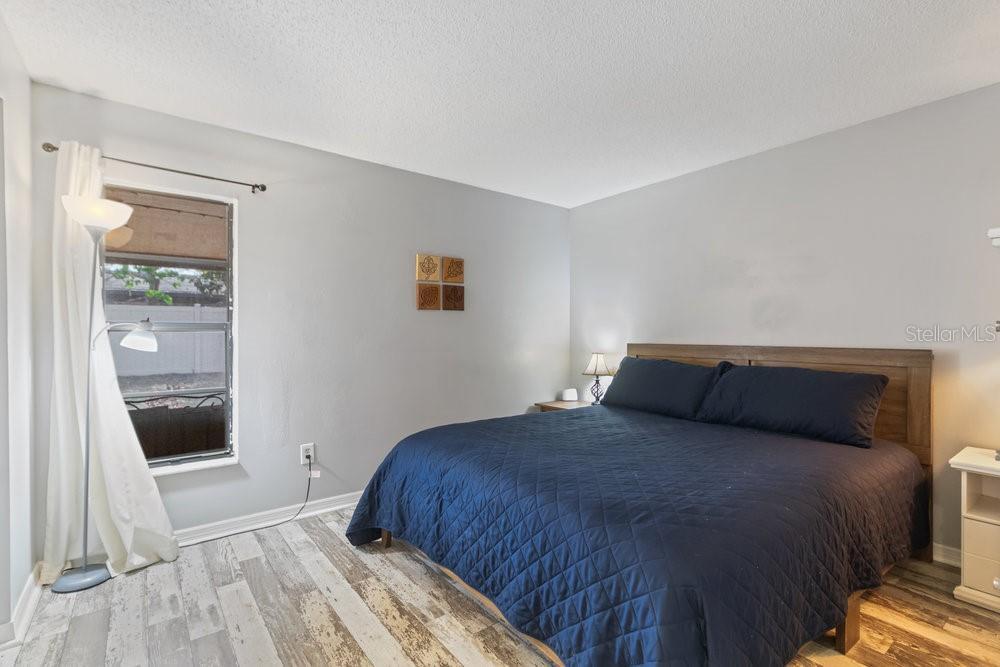 Listing photo id 1 for 9100 Whitman Lane