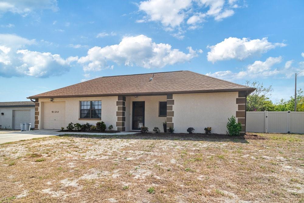 Listing photo id 2 for 9100 Whitman Lane