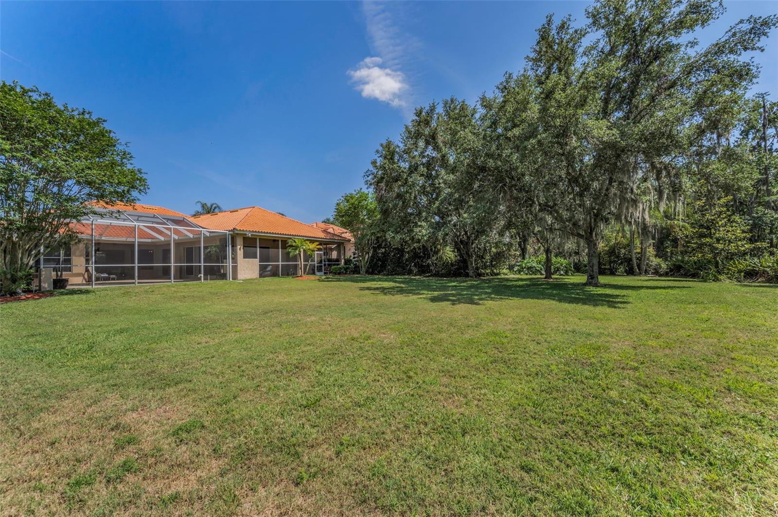 Listing photo id 8 for 1033 Tuscany Drive