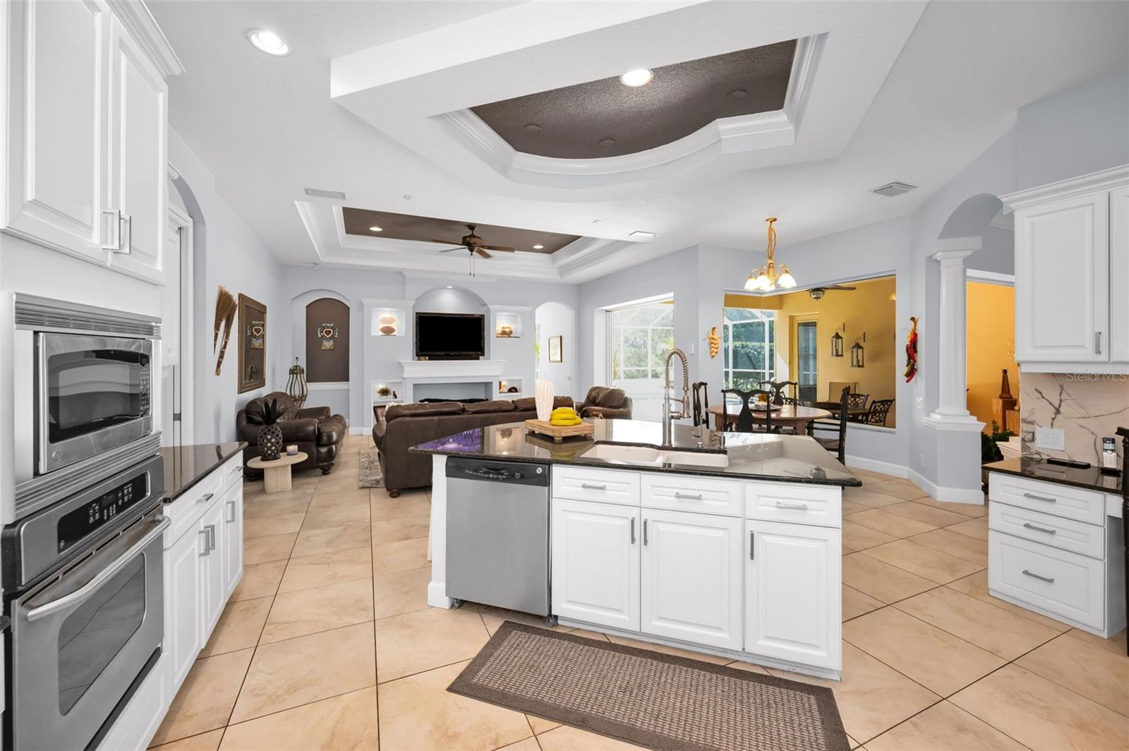 Listing photo id 25 for 1033 Tuscany Drive