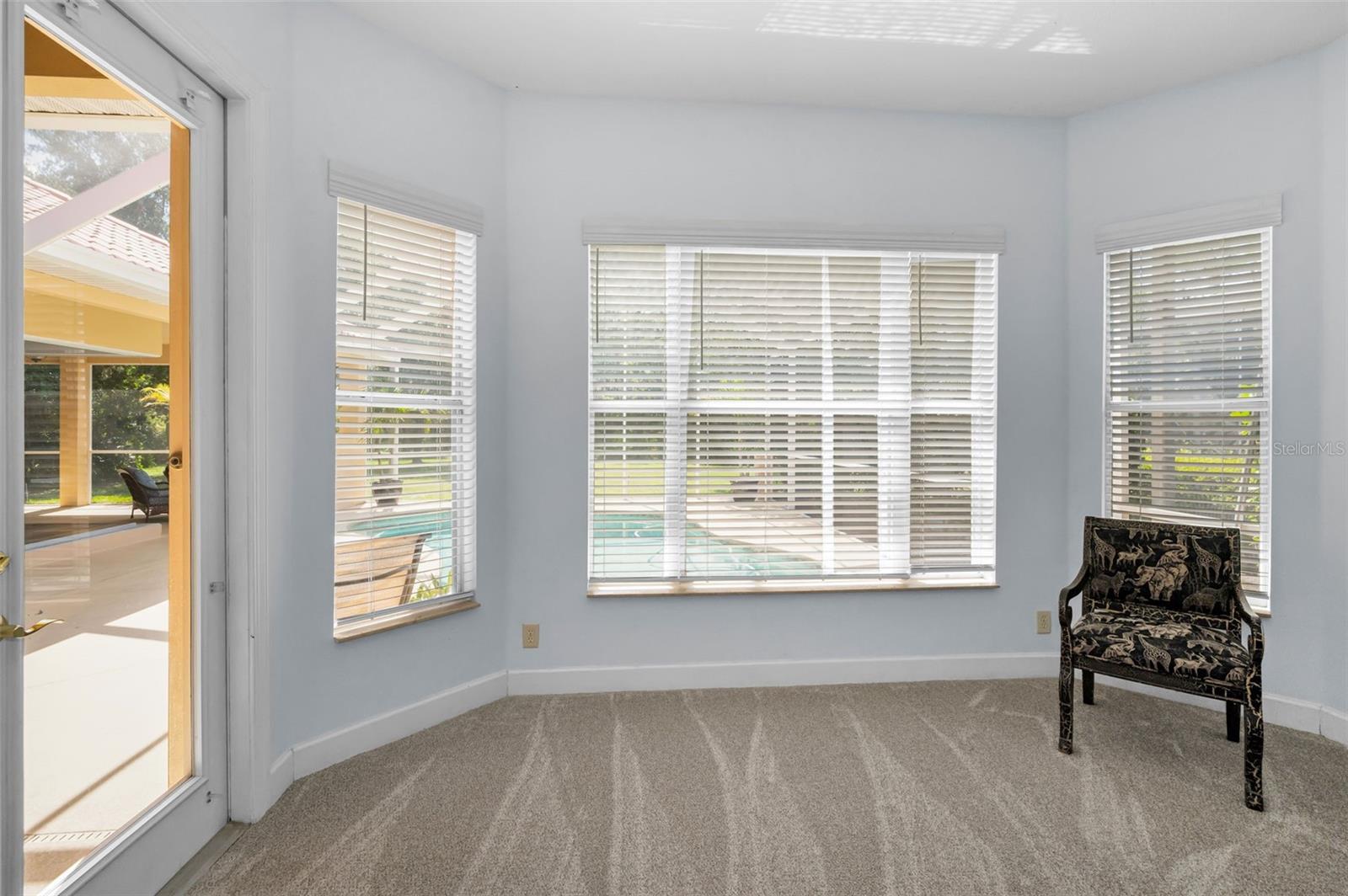 Listing photo id 42 for 1033 Tuscany Drive