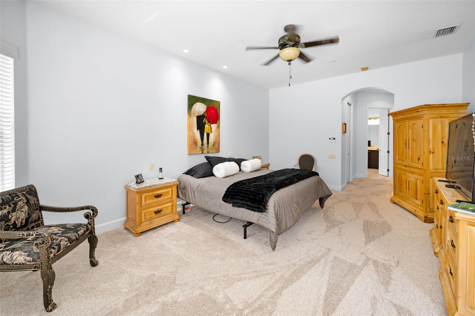 Listing photo id 44 for 1033 Tuscany Drive