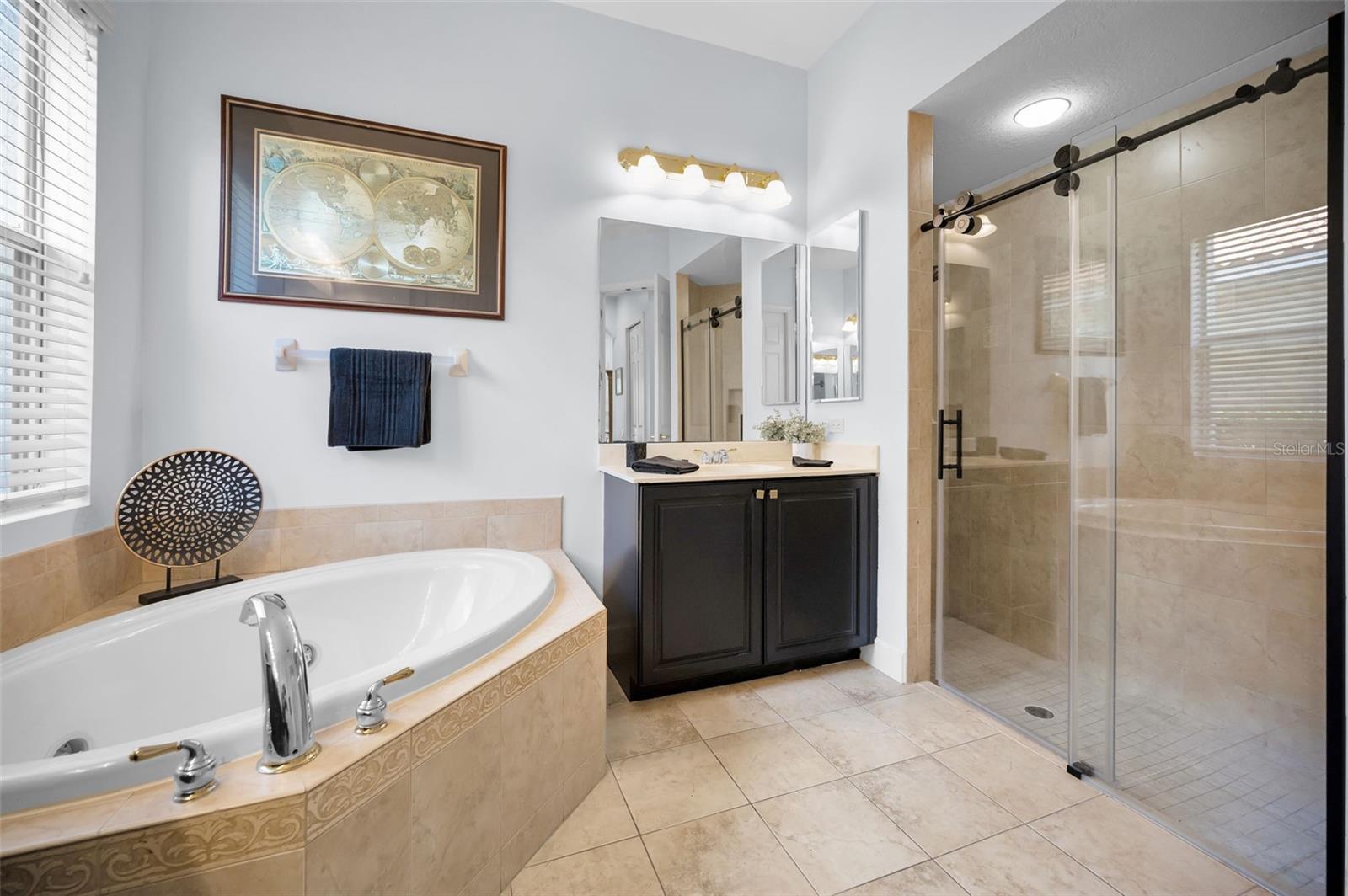 Listing photo id 47 for 1033 Tuscany Drive