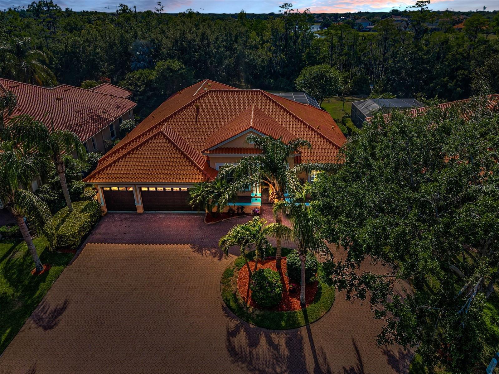 Listing photo id 3 for 1033 Tuscany Drive