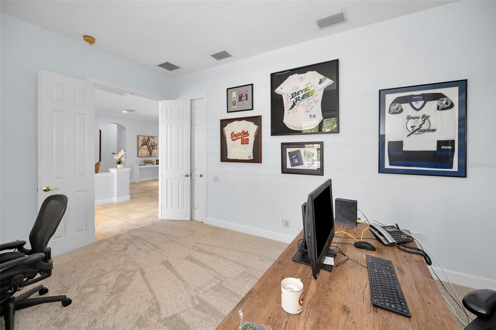 Listing photo id 52 for 1033 Tuscany Drive