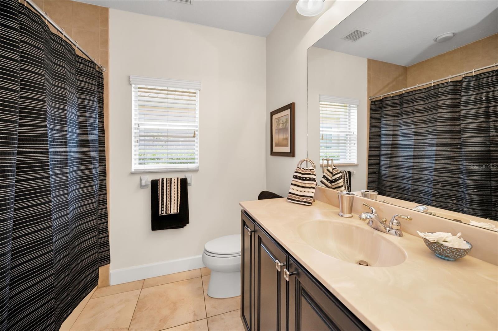 Listing photo id 54 for 1033 Tuscany Drive