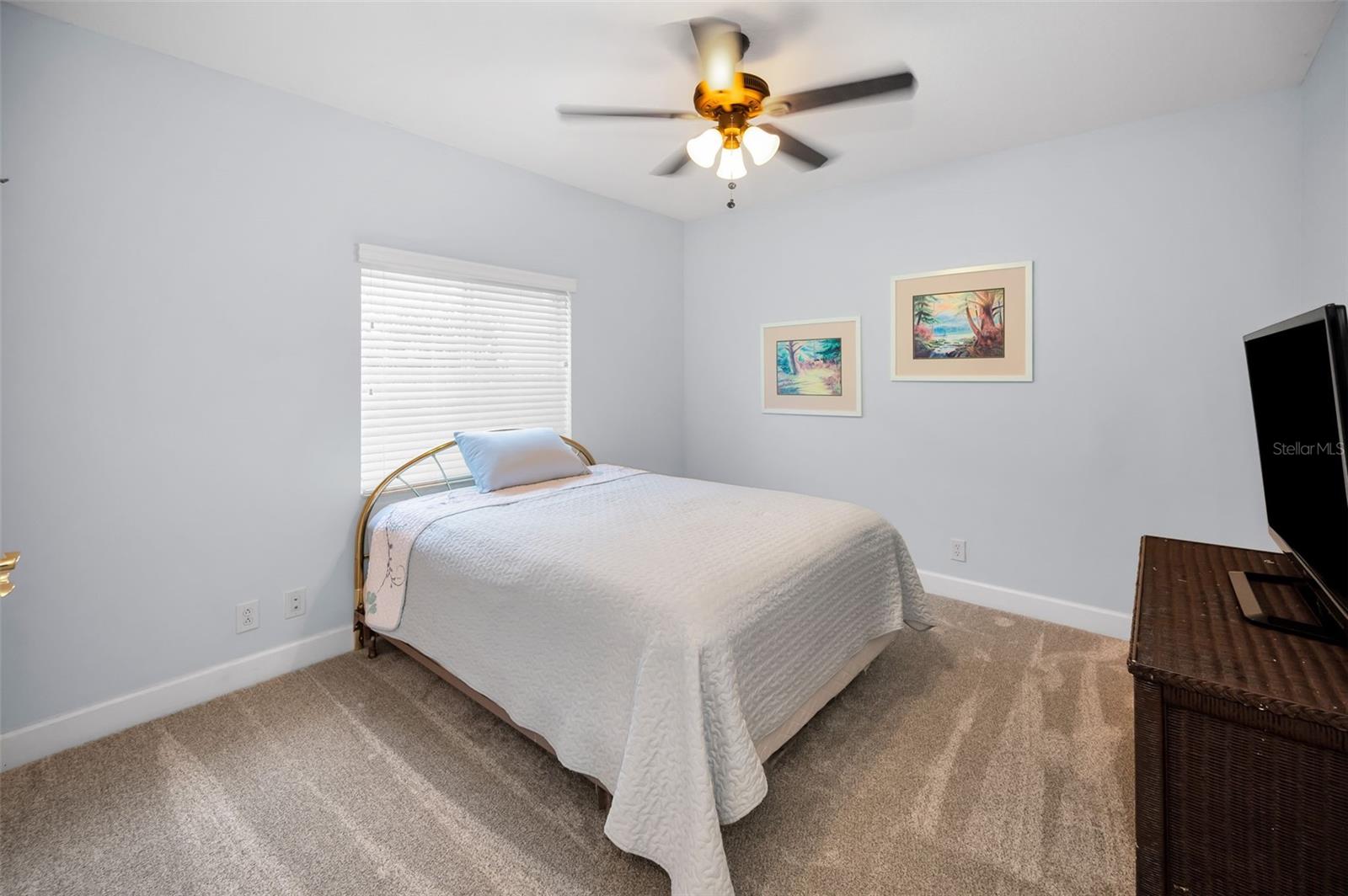 Listing photo id 55 for 1033 Tuscany Drive