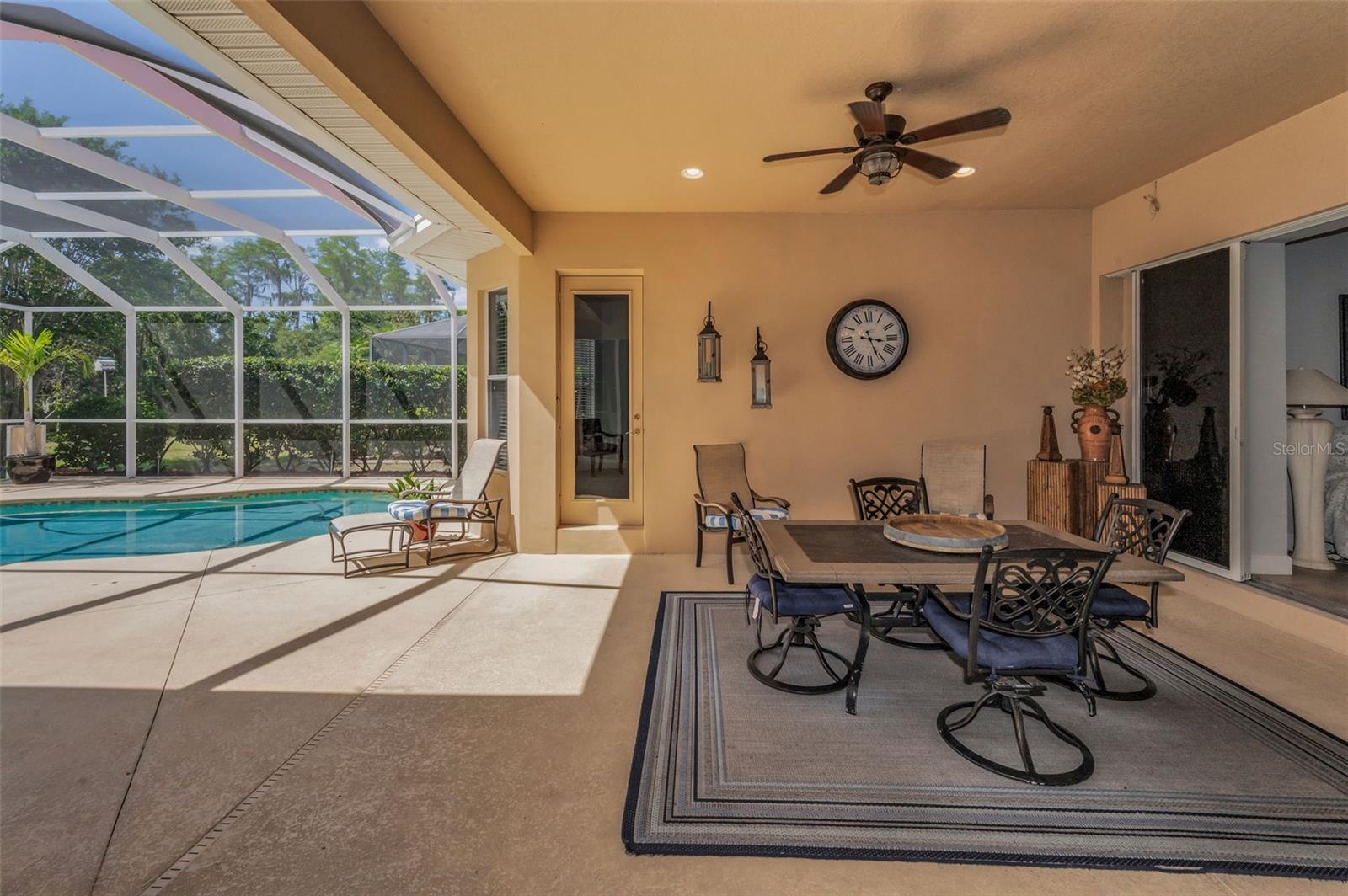 Listing photo id 60 for 1033 Tuscany Drive